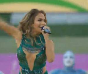 Coupe du Monde 2014 : Jennifer Lopez sexy au stade de Sao Paulo aux côtés de Pittbull pour la cérémonie d'ouverture