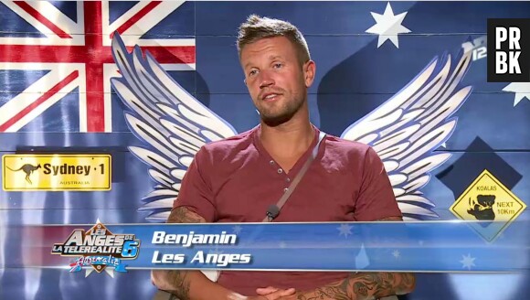 Les Anges 6 : Benjamin se moque de Benoît Dubois à son cours de sauveteur