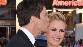 True Blood saison 7 : Anna Paquin et Stephen Moyer amoureux sur le tapis rouge