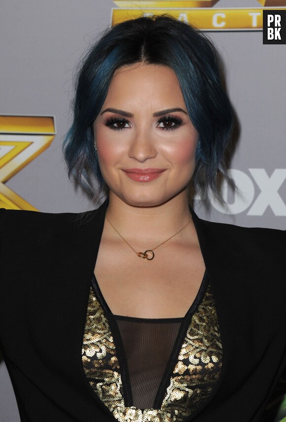 Demi Lovato a testé les cheveux bleus