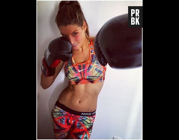 Laury Thilleman sportive sexy sur Instagram , le 17 mai 2014