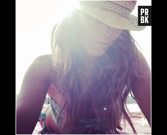 Karine Ferri : pause vacances au soleil en juillet 2014