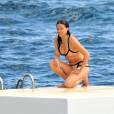  Michelle Rodriguez sexy en bikini &agrave; Cannes, le 23 mai 2012 