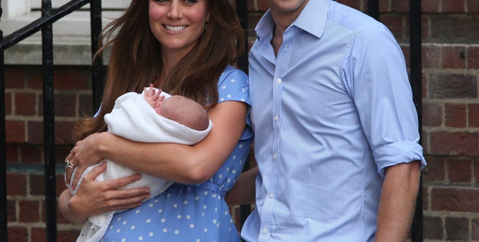  Kate Middleton et le Prince Williams apr&amp;egrave;s la naissance du Prince George en juillet 2013 