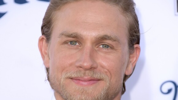Fifty Shades of Grey : Charlie Hunnam face à une dépression nerveuse  ?