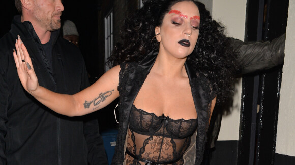 Lady Gaga flippante et transparente : la diva possédée à Londres
