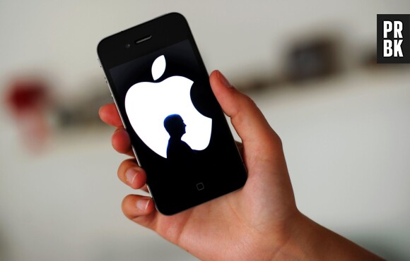 Apple : un monument iPhone a été retiré à Saint-Pétersbourg (Russie) suite au coming out de Tim Cook