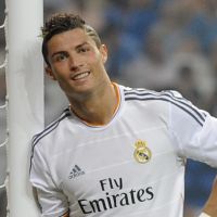 Cristiano Ronaldo : CR7 sexy et souriant pour sa nouvelle marque de chemises