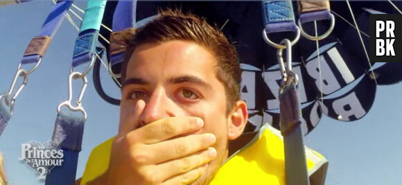 Les Princes de l'amour 2 : Anthony apeuré pendant le parachute ascensionnel