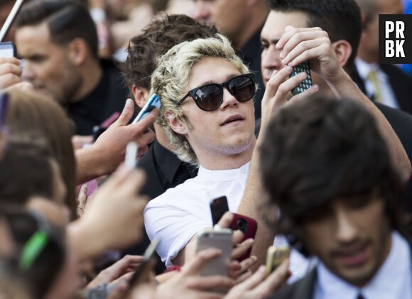One Direction : Niall Horan prend des photos avec ses fans, le 26 novembre 2014 à Sydney
