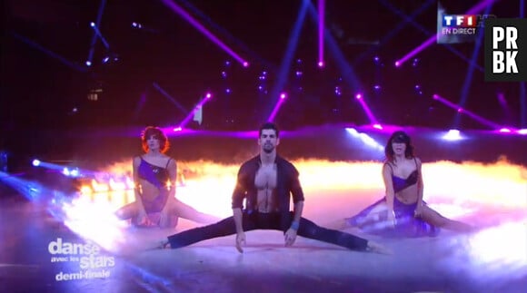 Danse avec les Stars 5 : Miguel Angel Munoz danse avec Fauve Hautot et Candice Pascal lors de la demi-finale du 22 novembre 2014