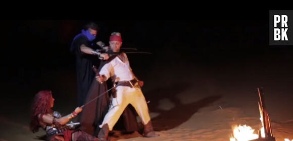 Tarek Benattia en aventurier du désert dans le clip Morena Baila Me de La Squadra Del Sol