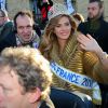 Camille Cerf (Miss France 2015) bain de foule généreux avec ses fans