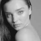 Kendall Jenner, Emily Ratajkowski.. best-of sexy du calendrier de l'Avent de LOVE