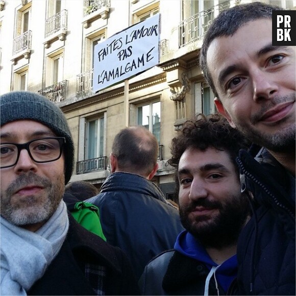 Yann Barthès, Mouloud Achour et Ali Baddou lors de la marche républicaine organisée à Paris et dans toute la France le 11 janvier 2015, après l'attentat meurtrier de Charlie Hebdo