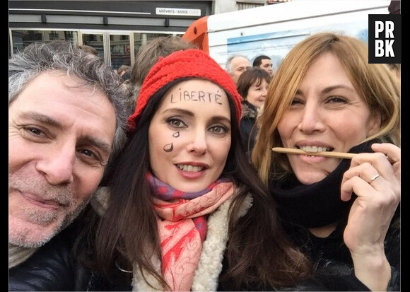 Frédérique Bel et Mathilde Seigner lors de la marche républicaine organisée à Paris et dans toute la France le 11 janvier 2015, après l'attentat meurtrier de Charlie Hebdo