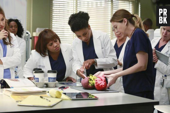 Grey's Anatomy saison 11, épisode 10 : Bailey, Maggie et Meredith font équipe sur une photo