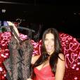 Adriana Lima ultra sexy en robe rouge pour une soirée Victoria's Secret de Saint Valentin à Las Vegas, le 3 février 2015