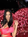 Adriana Lima ultra sexy en robe rouge pour une soirée Victoria's Secret de Saint Valentin à Las Vegas, le 3 février 2015