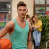 Rayane Bensetti incarne un adolescent gay dans la saison 5 de la série Clem