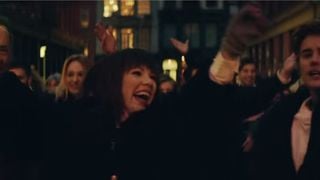 Carly Rae Jepsen : I Really Like You, le clip délirant avec Justin Bieber et Tom Hanks