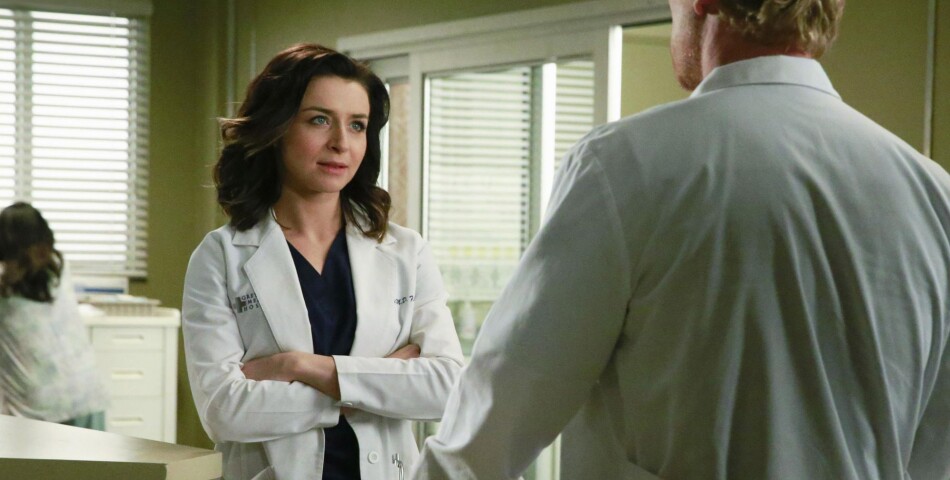 Grey&#039;s Anatomy saison 11, épisode 20 : Amelia (Caterina Scorsone) sur une photo