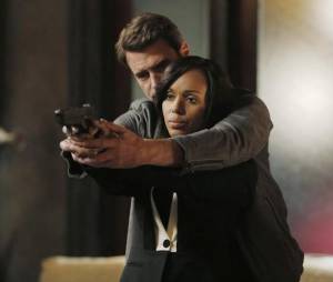 Scandal saison 4 : Scott Foley et Kerry Washington sur une photo