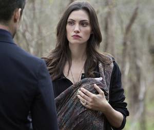 The Originals saison 2, épisode 20 : Phoebe Tonkin (Hayley) sur une photo