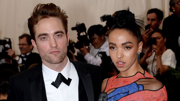 Robert Pattinson et FKA Twigs : premier tapis rouge en couple au MET Gala 2015