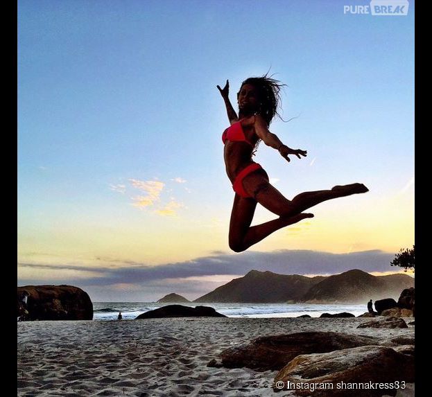 Shanna (Les Anges 7) sexy in bikini on Instagram, May 2, 2015