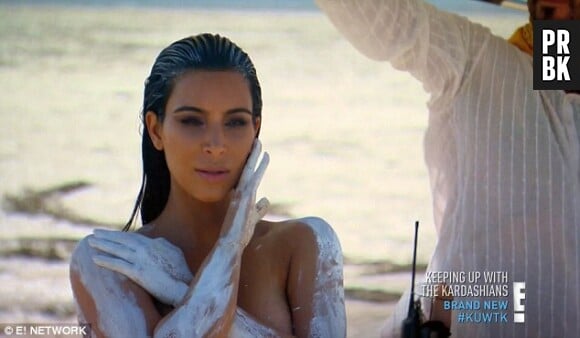 Kim Kardashian nue dans un épisode de la télé-réalité Keeping Up With The Kardashians