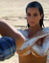  Kim Kardashian enti&egrave;rement nue dans le desert dans un &eacute;pisode de la t&eacute;l&eacute;-r&eacute;alit&eacute; Keeping Up With The Kardashians 