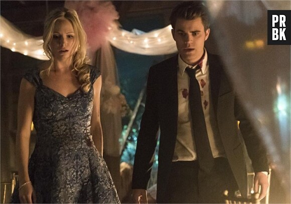 The Vampire Diaries saison 6 : Stefan et Caroline sur une photo de l'épisode 22