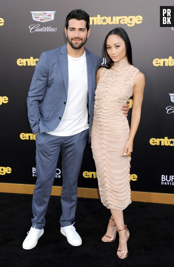 Jesse Metcalfe avec sa fiancée Cara Santana à l'avant-première du film Entourage, le 1er juin 2015 à Los Angeles