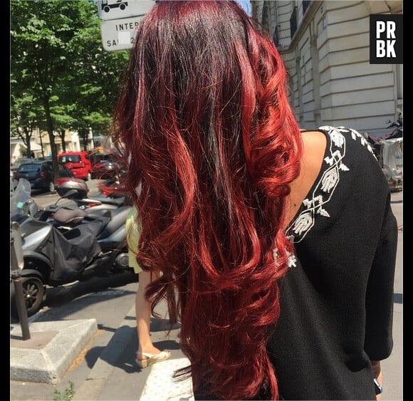 Ayem Nour : ses cheveux rouges dévoilés sur Instagram
