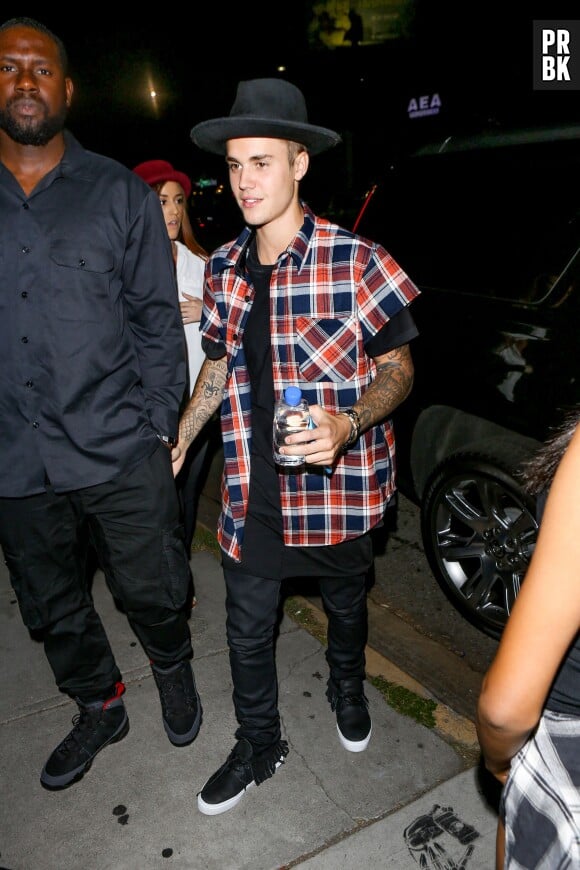 Justin Bieber arrive à la boîte de nuit "The Nice Guy" de Los Angeles, le 26 juin 2015
