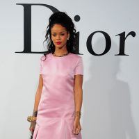 Rihanna : un fou se prend en selfie devant chez elle... puis la menace de mort sur Twitter