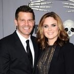 Bones saison 10 : David Boreanaz et Emily Deschanel, avec qui sont-ils en couple dans la vie ?