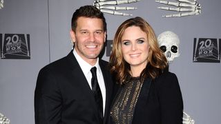 Bones saison 10 : David Boreanaz et Emily Deschanel, avec qui sont-ils en couple dans la vie ?