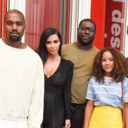 Kim Kardashian enceinte dévoile son baby bump, Kanye West plus souriant que jamais