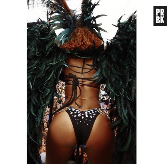 Rihanna montre tout au carnaval de la Barbade 2015
