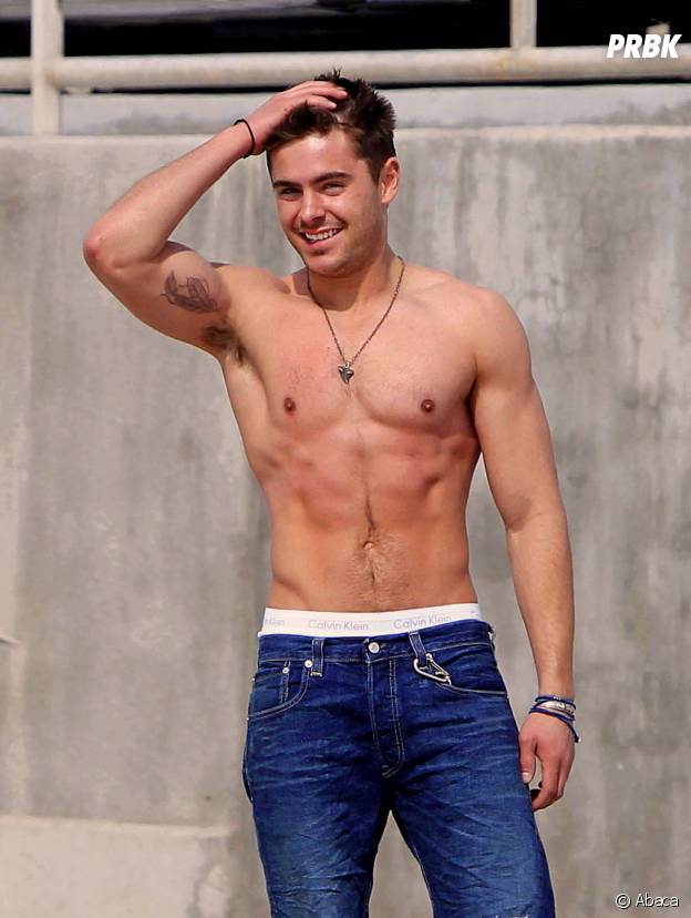 Zac Efron dans Alerte à Malibu : 10 photos qui prouvent que c'est une bonne idée
