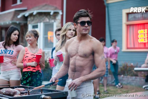 Zac Efron dans Alerte à Malibu : 10 photos qui prouvent que c'est une bonne idée
