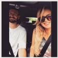 Aurélie Van Daelen enceinte et souriante au côté de son petit-ami, sur Instagram, le 16 août 2015