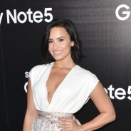 Demi Lovato sexy et décolletée pour une soirée