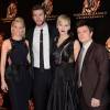 Hunger Games : Jennifer Lawrence, Elizabeth Banks, Liam Hemsworth et Josh Hutcherson lors de l'avant-première parisienne du deuxième film en 2013