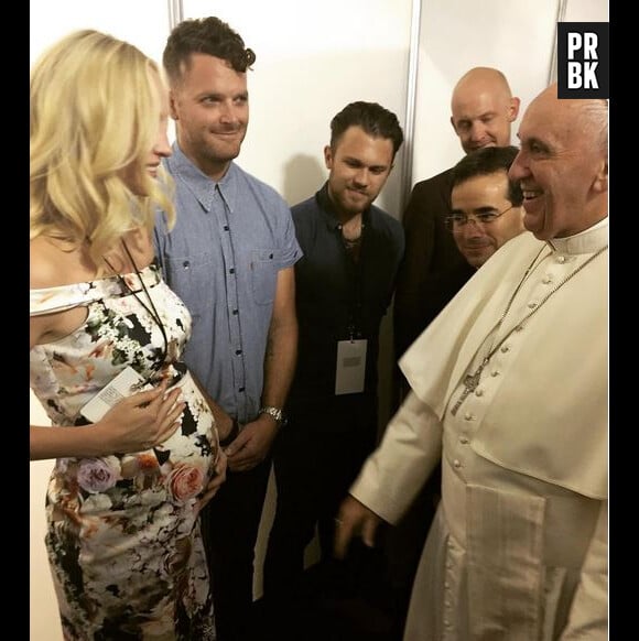 Candice Accola enceinte : la star de Vampire Diaries rencontre le Pape, le 26 septembre 2015 à Philadelphie