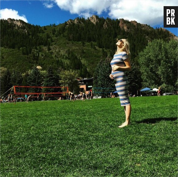 Candice Accola (The Vampire Diaries) enceinte : photo de son baby bump sur Instagram