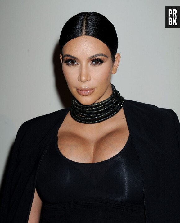 Kim kardashian à la soirée anniversaire des 50 ans du magazine Cosmopolitan le 12 octobre 2015 à Los Angeles