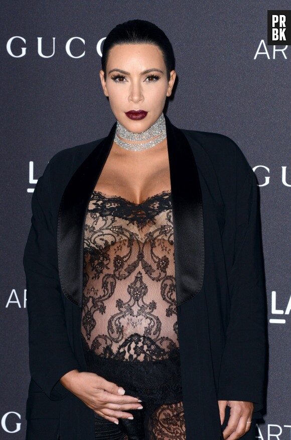 Kim Kardashian a sorti le grand jeu pour une soirée au LACMA, le 7 novembre 2015, à Los Angeles